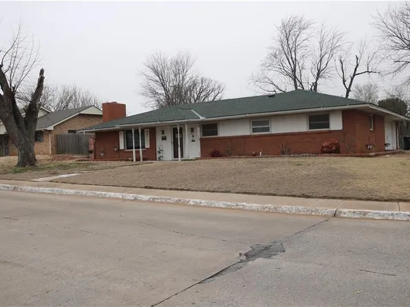 301 W Silver Meadow Dr, Midwest City, OK 73110