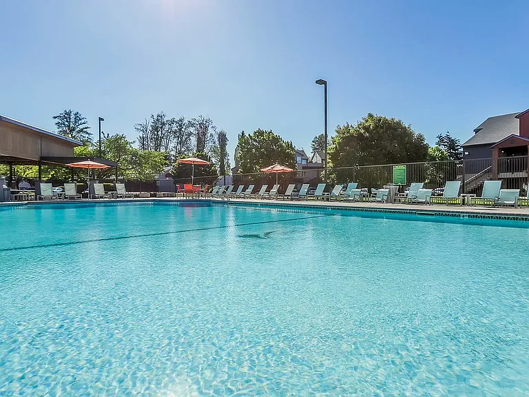 3225 Kinsrow Ave - WEB-40