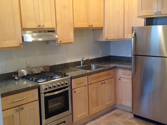 3rd image of 1450 Castro St APT 16