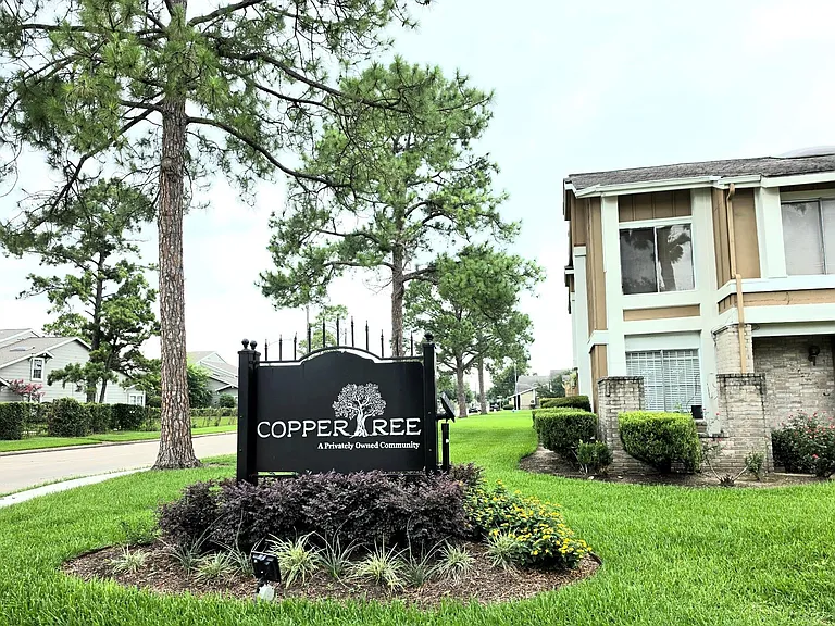 6106 W Airport Blvd #18 — Photo 2