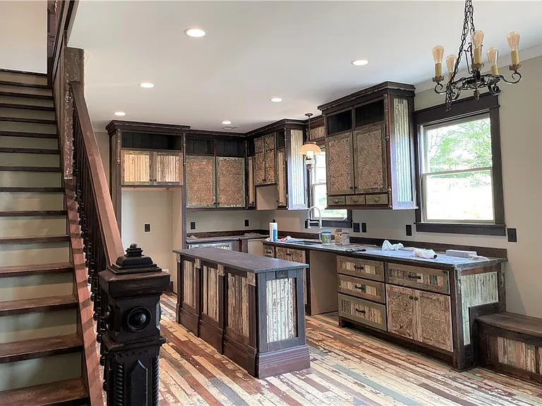 185 W Moreno St — Photo 4