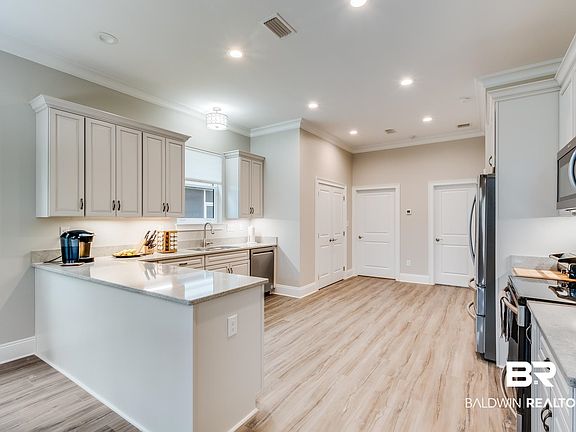 2nd image of 1123 Pink Poppy Ln