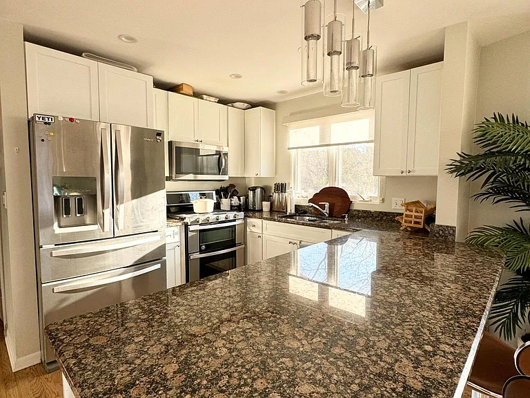 875 N Milwaukee Ave #1S — Photo 6