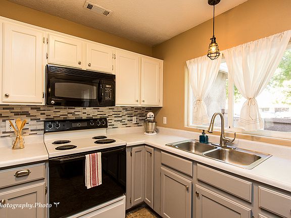 5th image of 444 E Sunland Dr #74