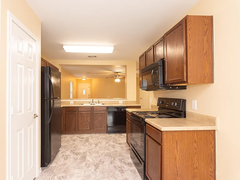 7612 Cayenne Ln — Photo 7