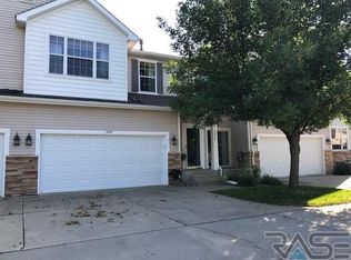 3327 W Ralph Rogers Rd, Sioux Falls, SD 57108