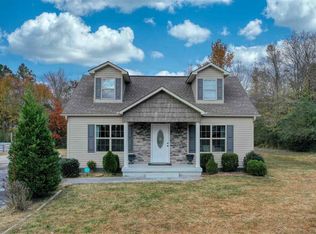 825 Memorial Dr, Paris, TN 38242