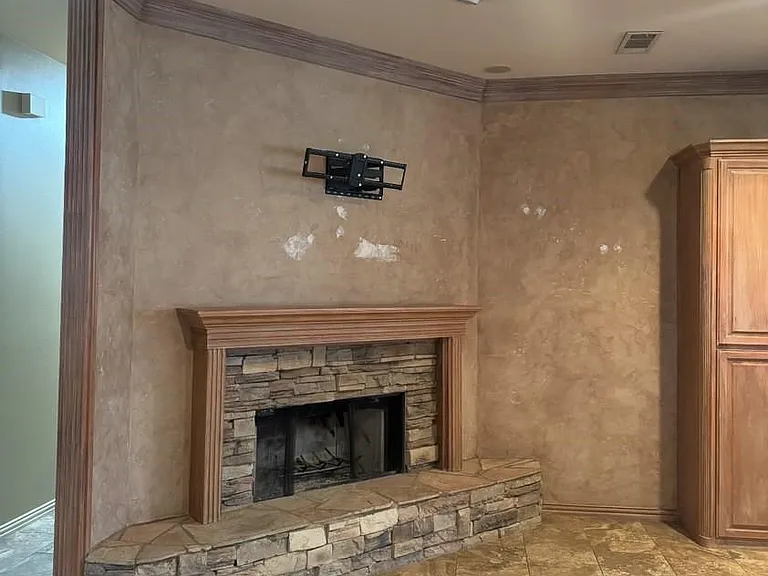 5739 FM 1461 — Photo 40