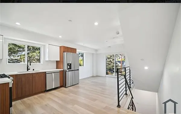 11312 Martha St #11314-5