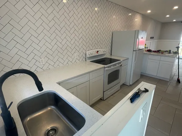 75 NW 5th St, Crystal River, FL 34428