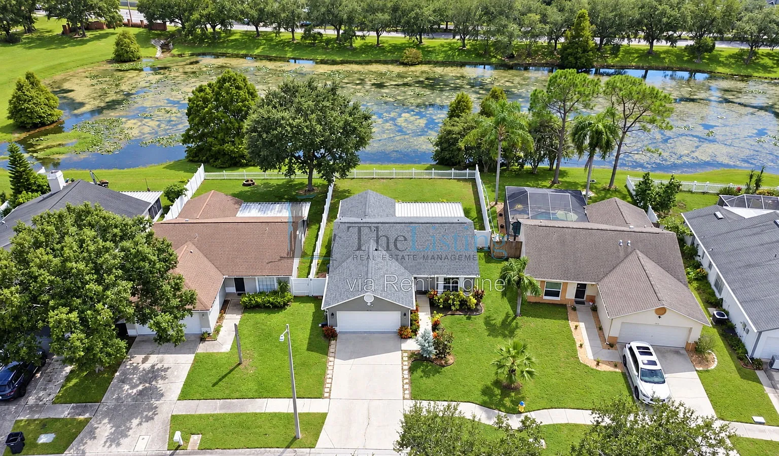 3 bed, 2.0 bath, 1276 sqft, $2,400 — Photo 4