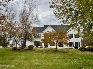 123 Old Field Dr, Bloomsburg, PA
