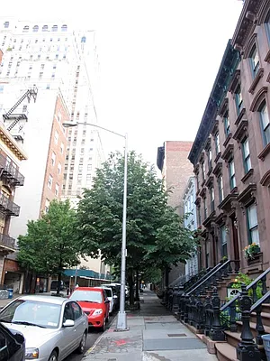 Sold by Realty Collective | media 4