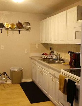 5th image of 3711 E Genesee St