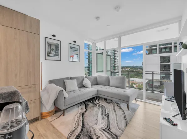 2288 Alpha Ave #1702, Burnaby, BC V5C 0L9