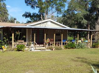 206 S Fern St, San Mateo, FL 32187