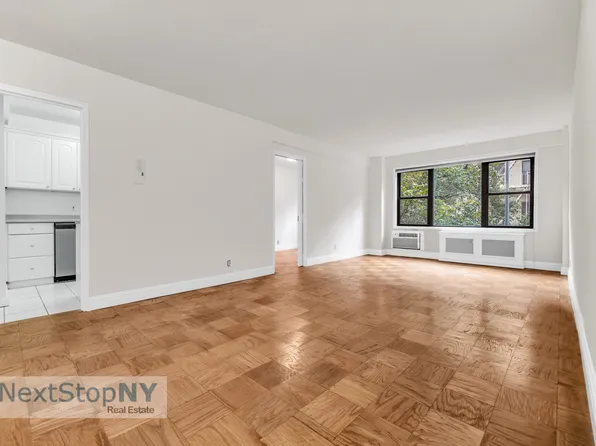 333 East 55th Street image 1 of 11