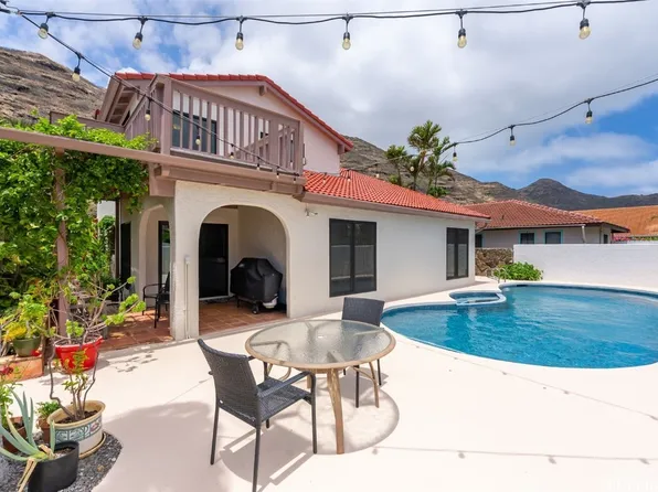 1135 Kahului St, Honolulu, HI 96825