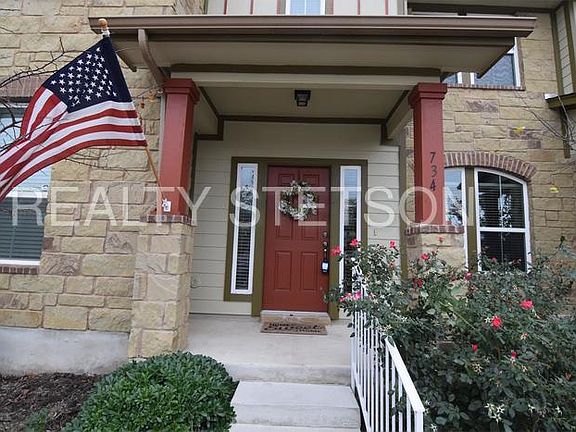 2nd image of 734 Lost Pines Ln