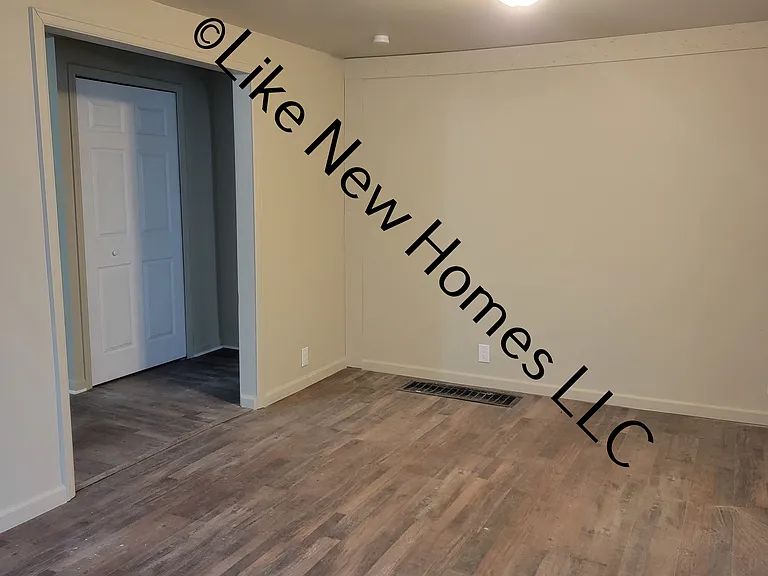 5448 Silverton Dr — Photo 5