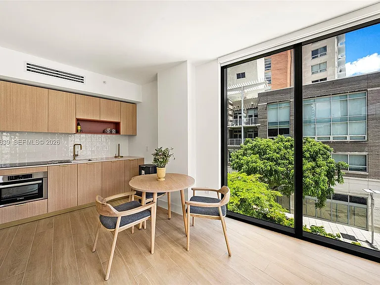 90 NE 32nd St #312 — Photo 4
