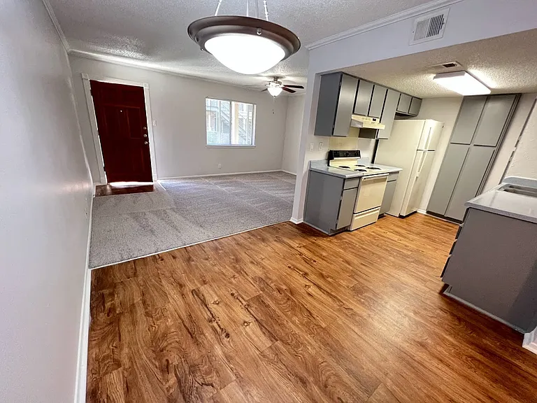 Juniper Springs Apartments — Photo 76