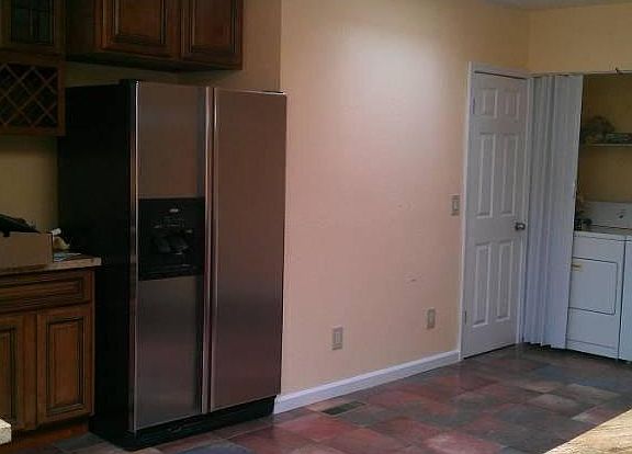 3rd image of 1065 Brunswick St