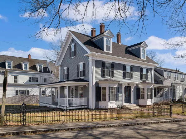 2 Simpsons Ln #A, York, ME 03909