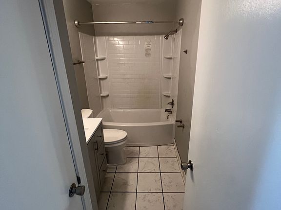 4th image of 8029 Pinebrook Dr