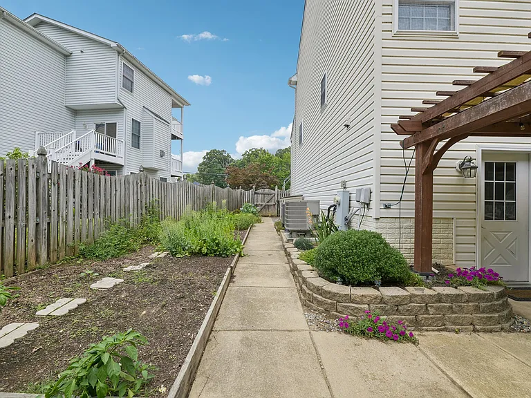 713 Mimosa Cove Rd — Photo 68