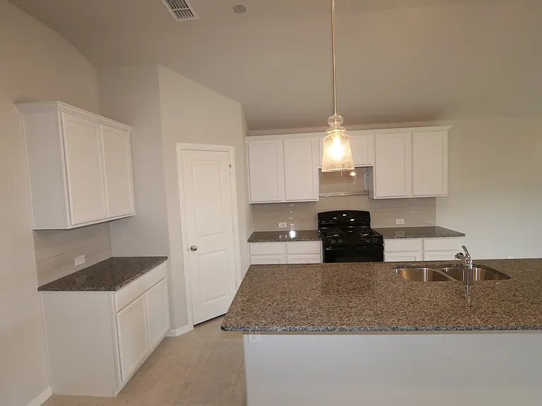 6125 Hightower St — Photo 5