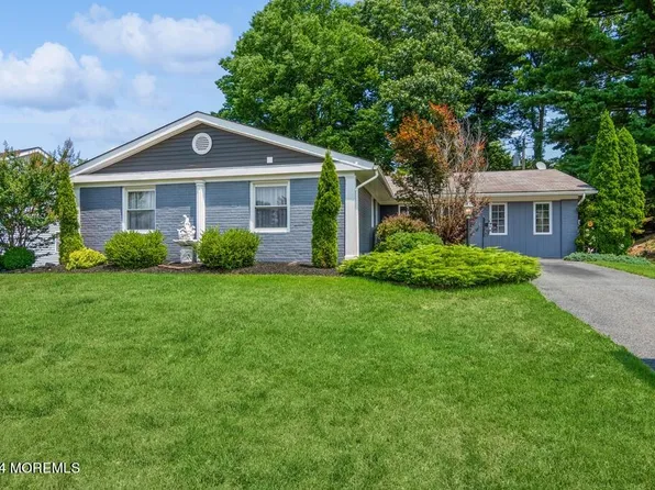 86 Irongate Lane, Aberdeen, NJ 07747