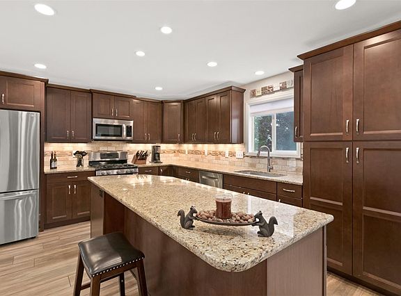 5th image of 7162 Pine Hills Way