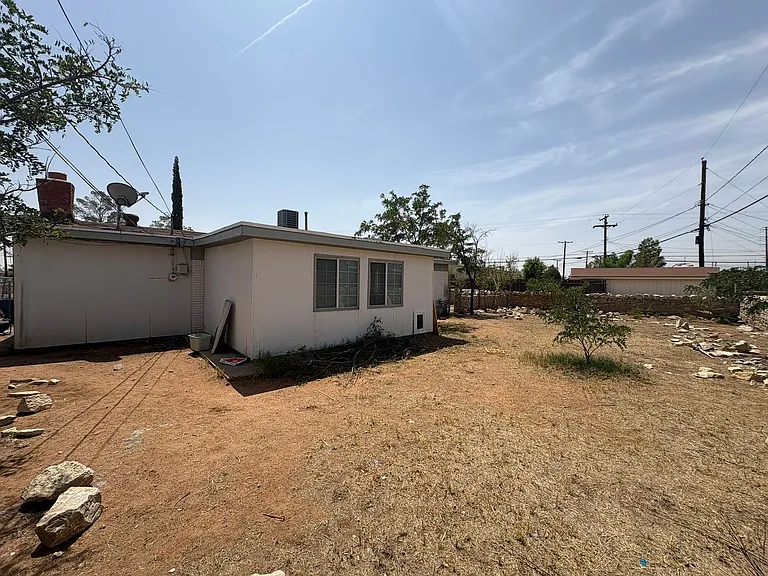10309 Shoshone St — Photo 28