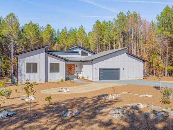 4640 Array Dr, Chapel Hill, NC 27516