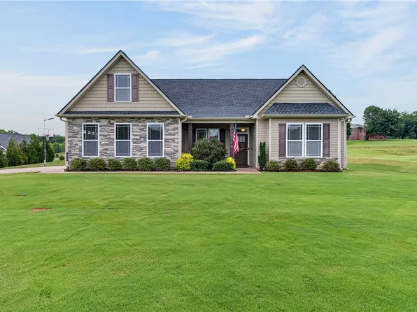 545 Weatherly Rd, Inman, SC 29349