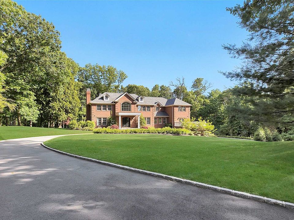 1st image of 677 Linda Ct #A