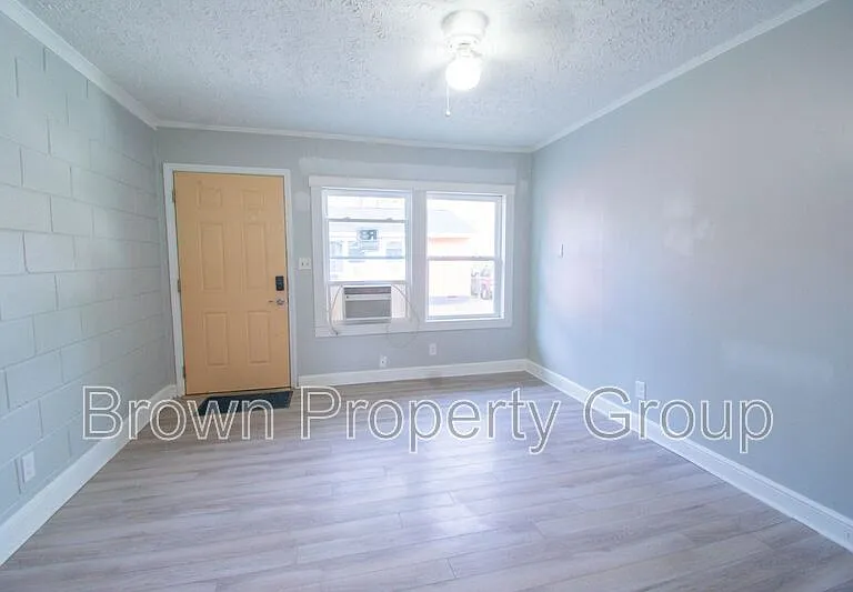 412A Lake Ave — Photo 3
