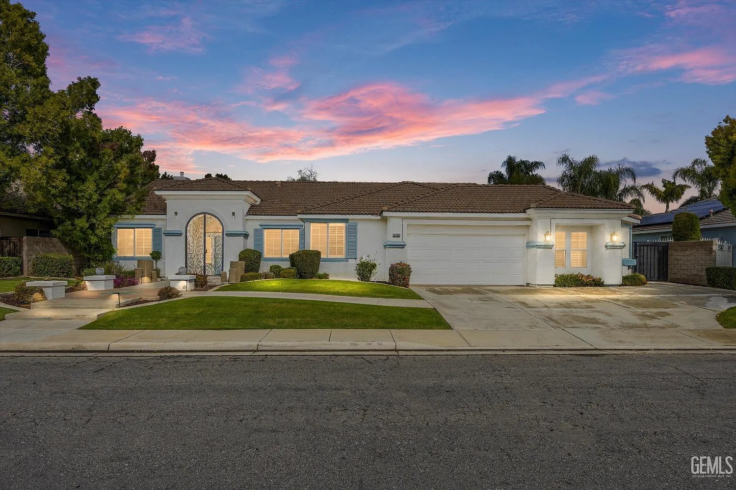 9306 Lake Victoria Dr photo 1