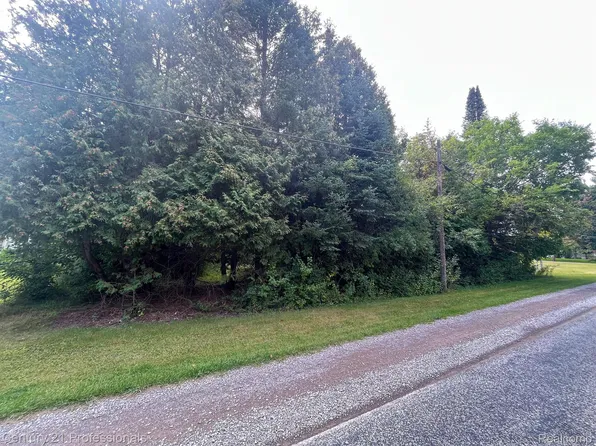 3100 E Curtis Rd, Birch Run, MI 48415