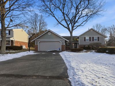 2957 Armstrong Dr, Lake Orion, MI, 48360