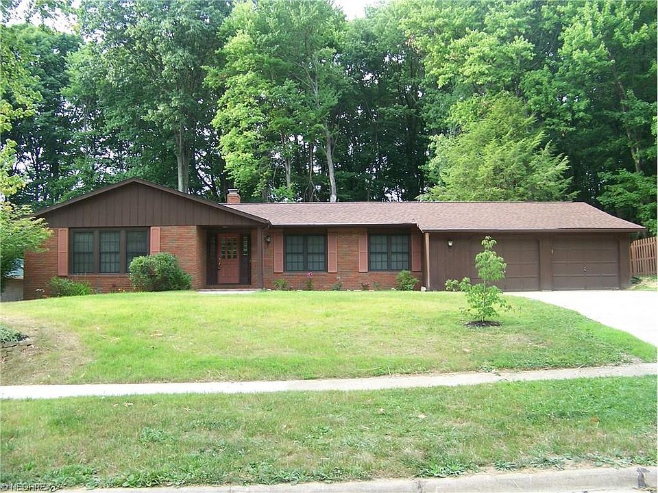 1st image of 1438 Hickory Ln