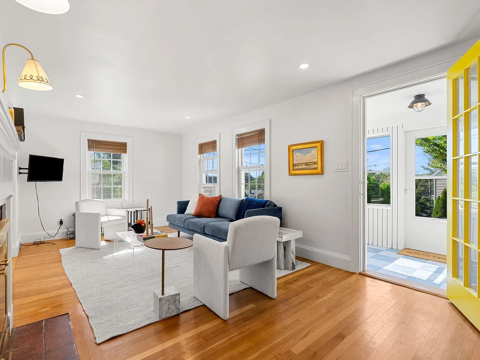2 bed, 1.0 bath, 966 sqft, $2,850 — Photo 3