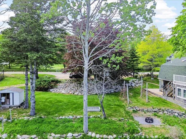 282 Sunset Road, Deer Isle, ME 04627