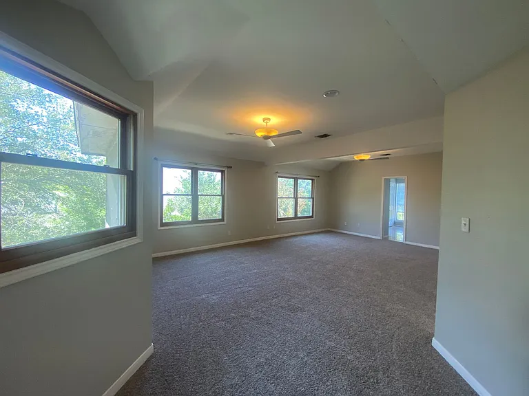 11915 Sky West Dr — Photo 10