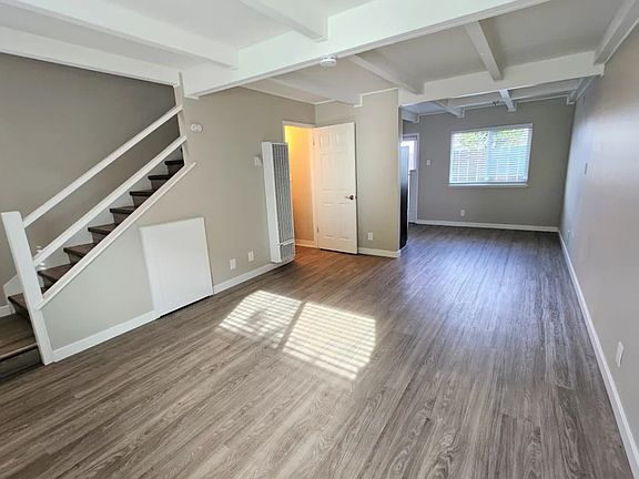4th image of 589 Leslie Dr #575D