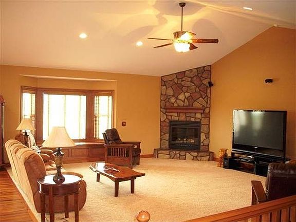 2nd image of 1790 Stone Creek Cir