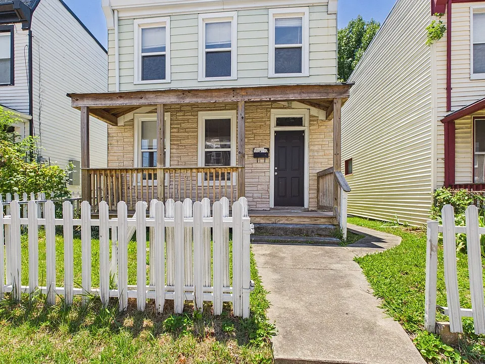 207 Wellford St