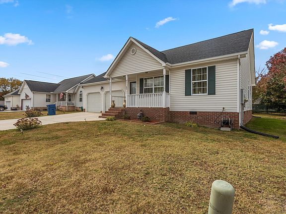 4th image of 35 Glenn Wade Dr