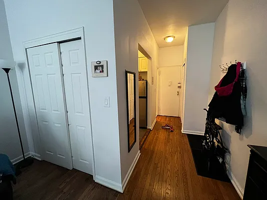 Rented by Salon Realty Corp | media 9